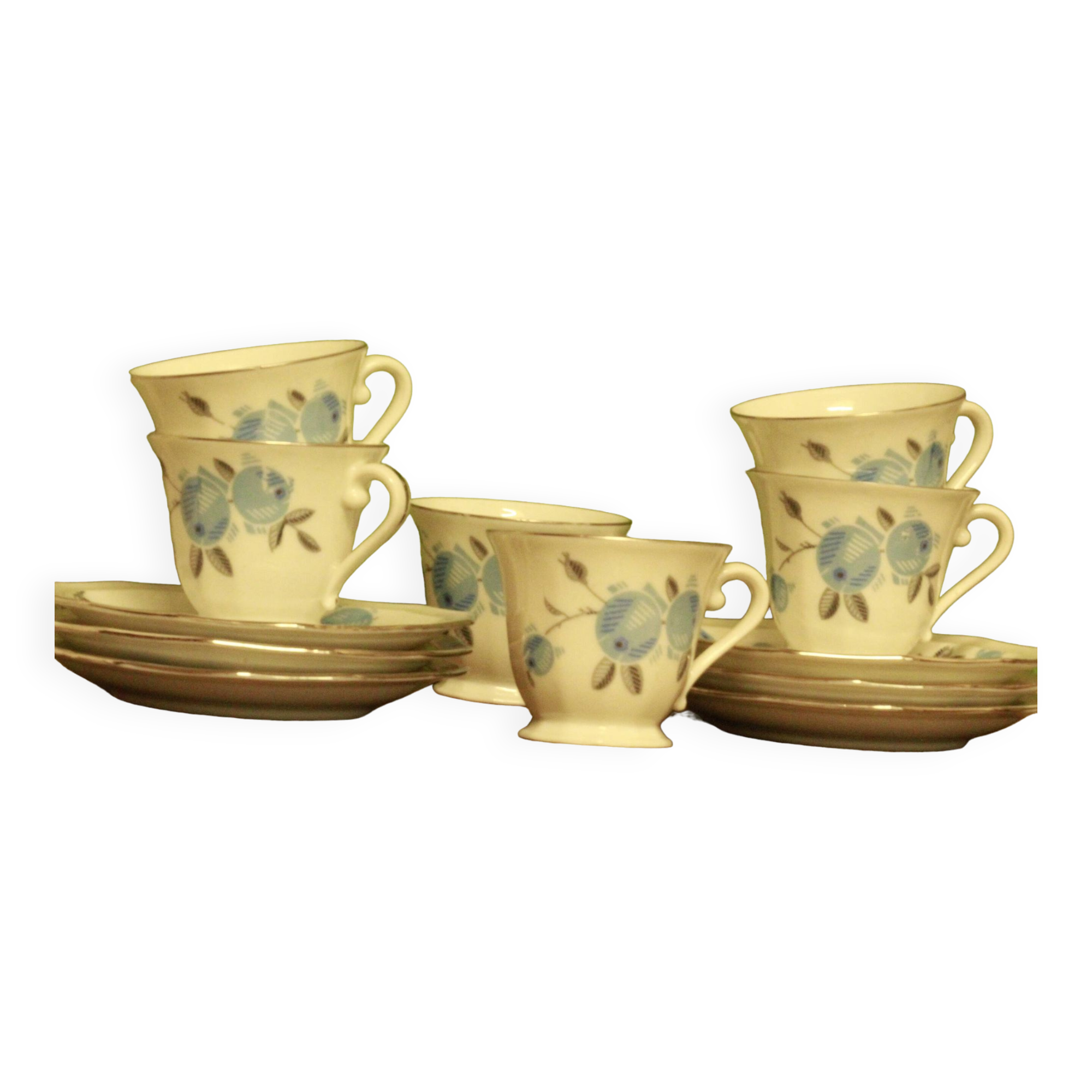 Lot of old cups and saucers