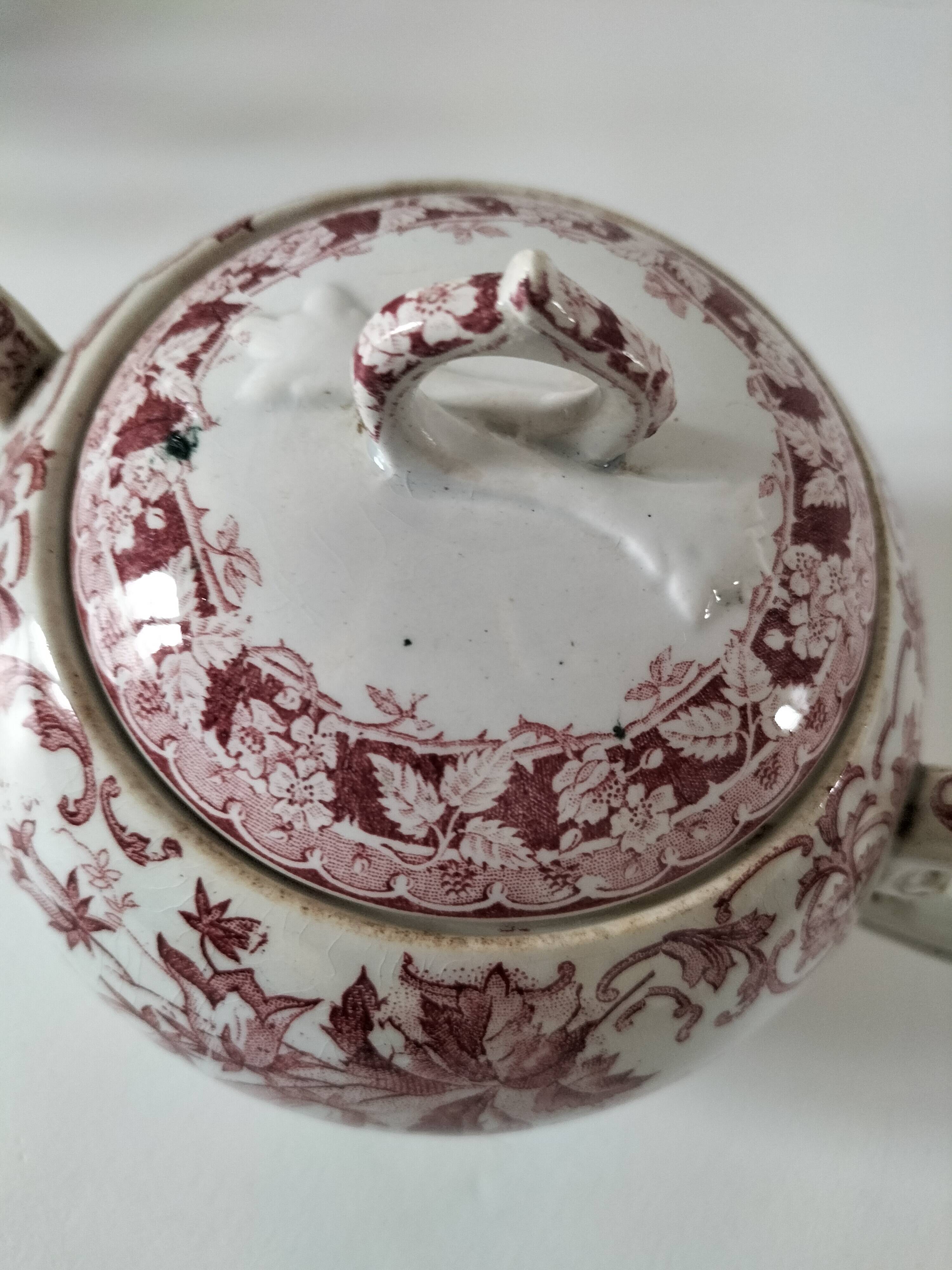 Saint-Amand & Hamage antique sugar bowl – Campanule rouge model