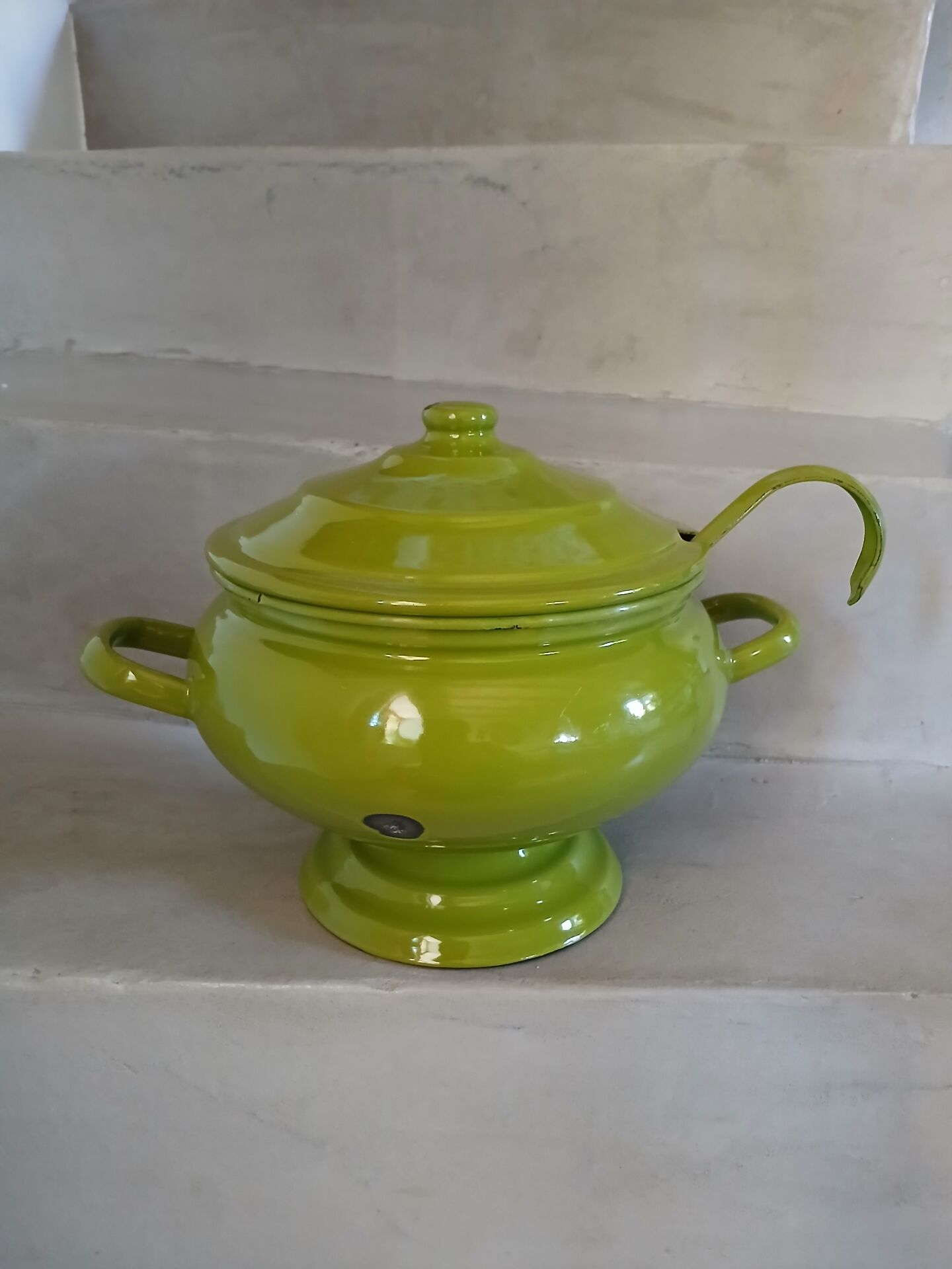 Vintage green enamelled tin soup tureen