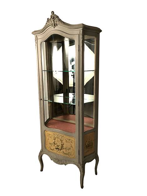 Lively rockery style display case in gray lacquered wood and painted flower decoration. Around 1900