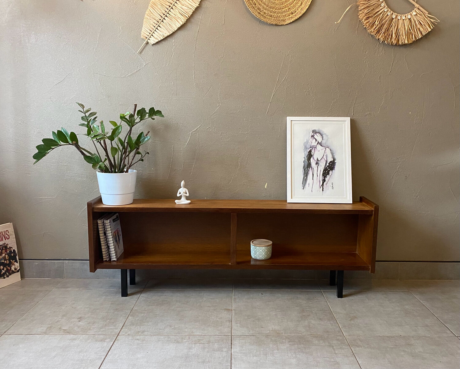 Mini vintage sideboard in vintage wood (removable windows)