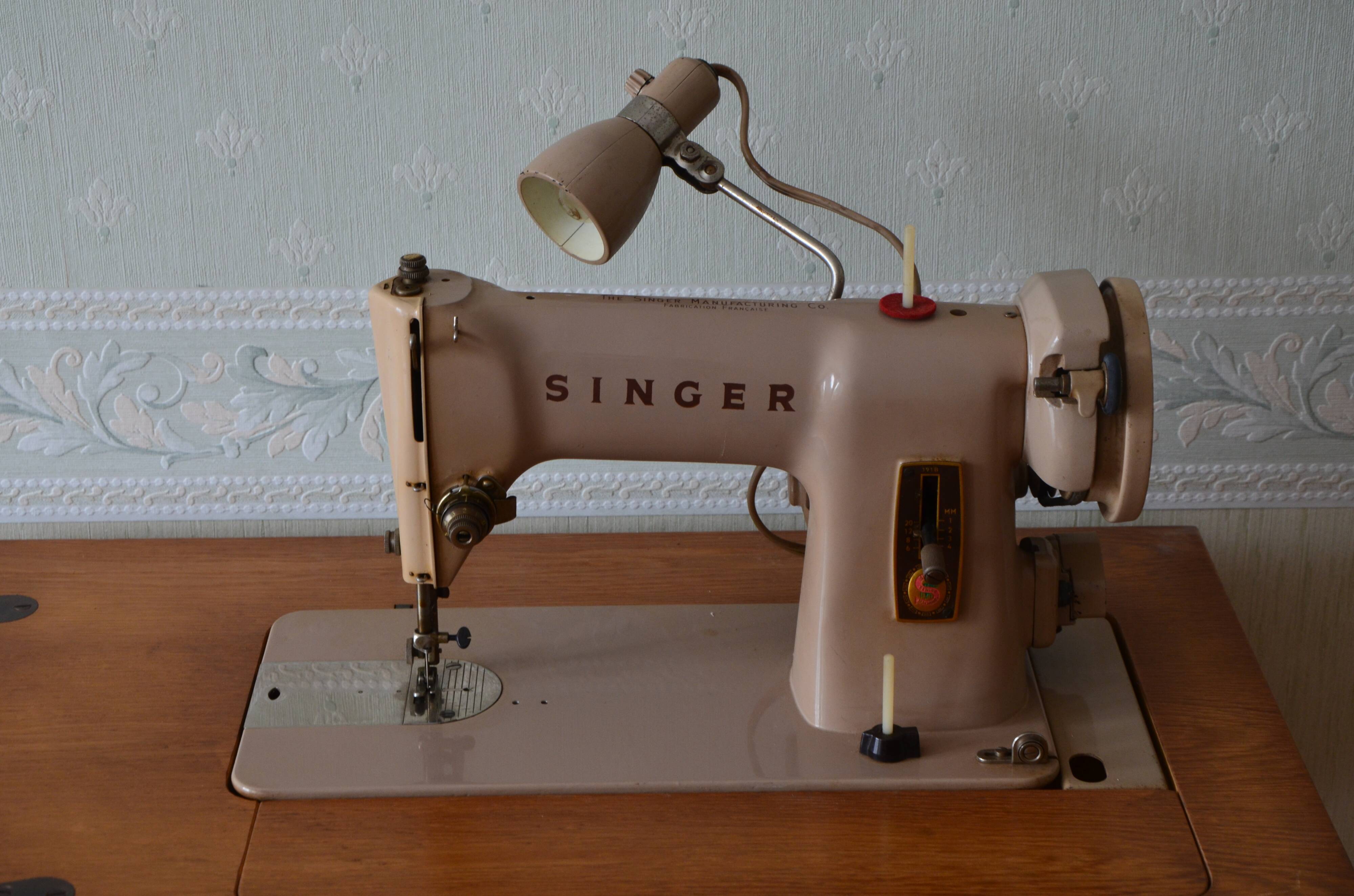 Desk and its Singer integrated sewing machine, 1962