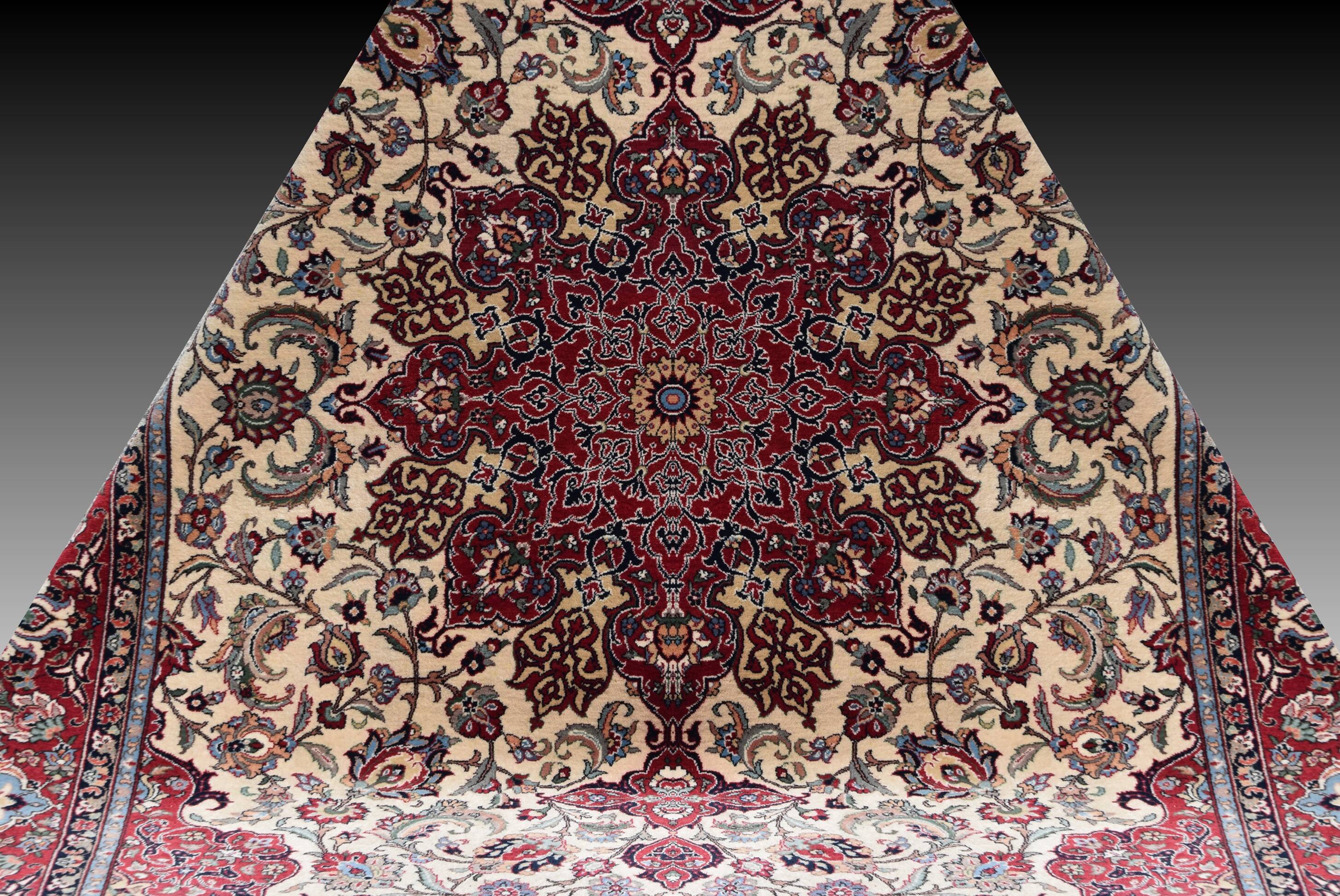 Ispahan Carpet - Sino-Persian Handmade - 3.05 x 2.00 Metres - "Galerie Sardje"