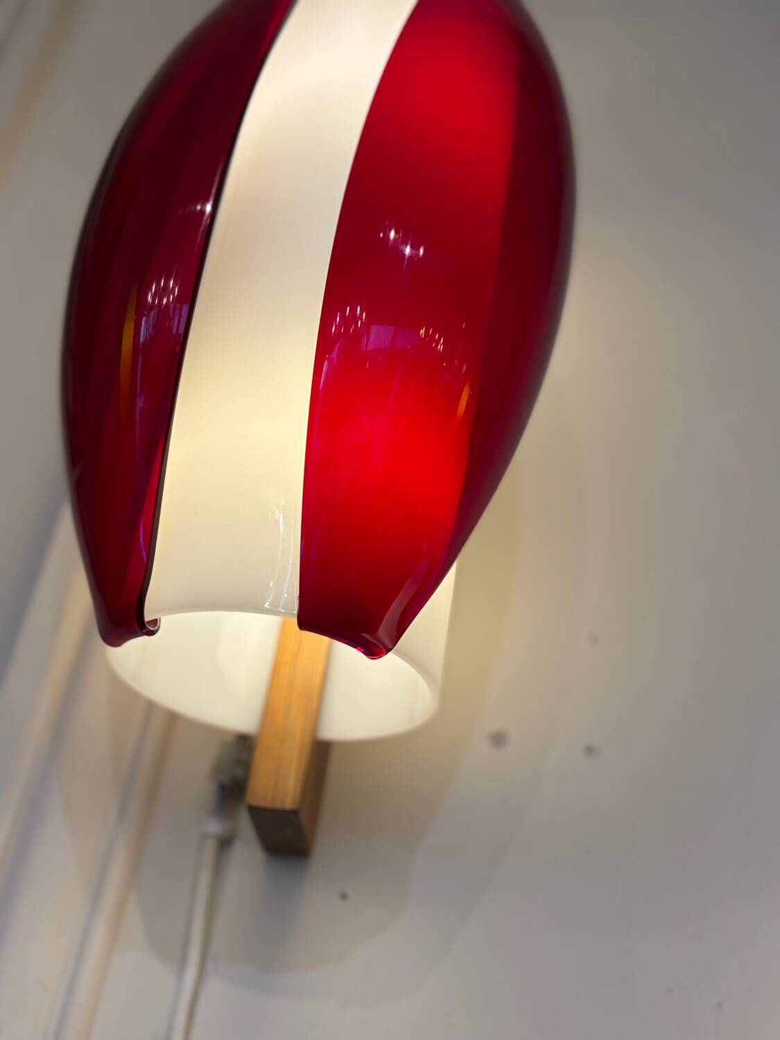 Appliques en verre et plexi