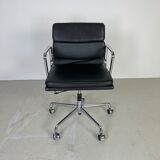 Fauteuil Soft Pad de Charles & Ray Eames, Vitra pour Herman Miller