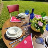 Round table with flaps