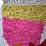 Handmade traditional Beni Ourain Berber rug, size 150 x 250 cm.