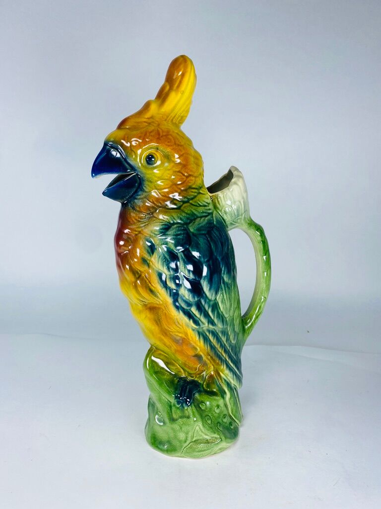 Vintage pitcher cockatoo slurry from Saint-Clément France 1920