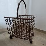 Porte revue en fer forgé
