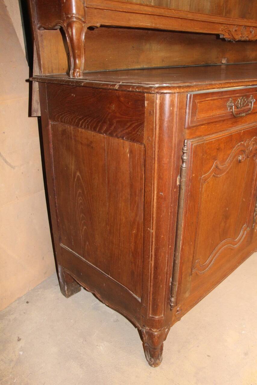 18th century dresser