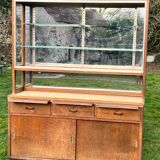 Ancien meuble de magasin - en chêne - vitrine et buffet