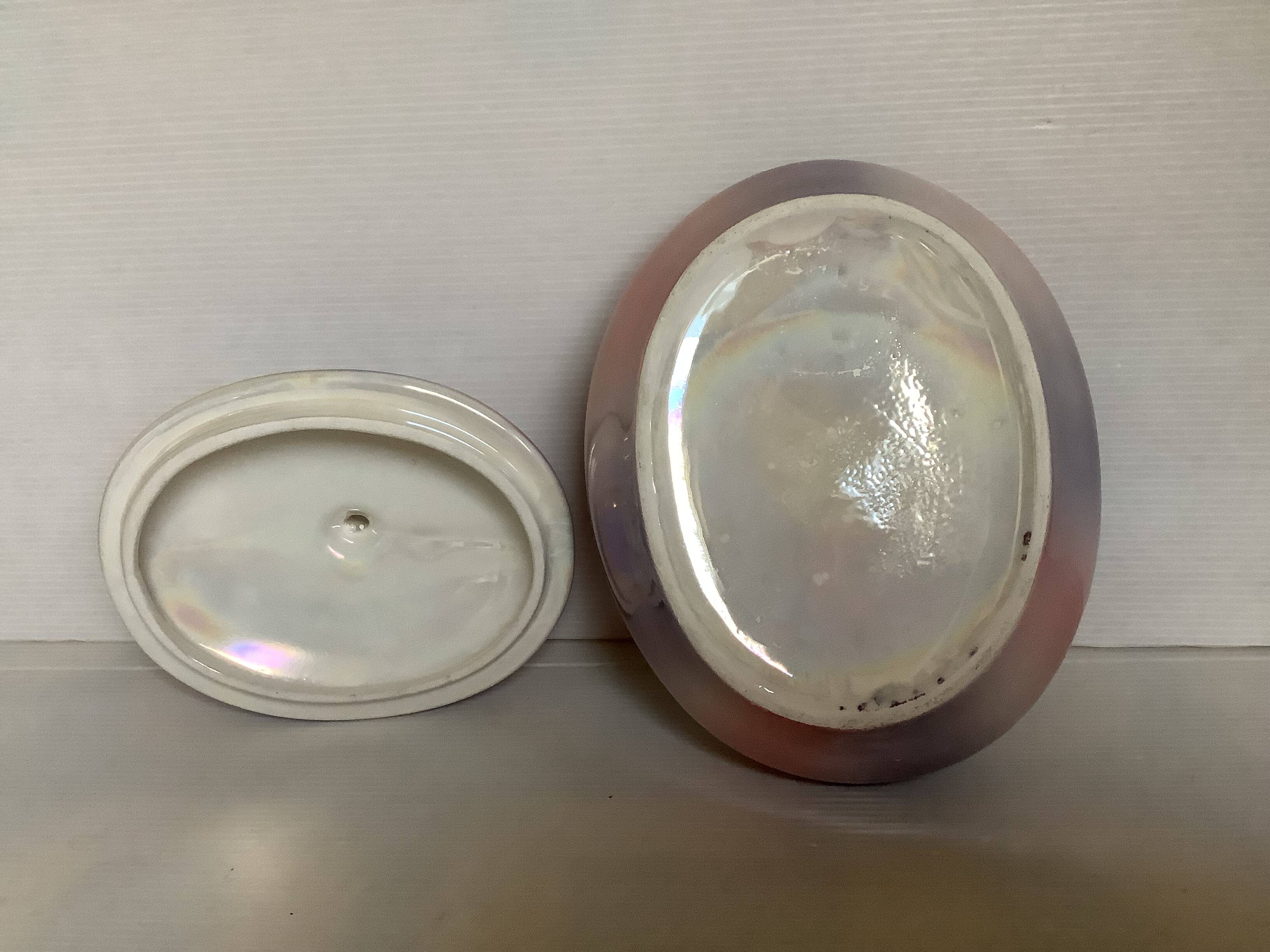 Oval box pink purple pearl iridescent 70s
