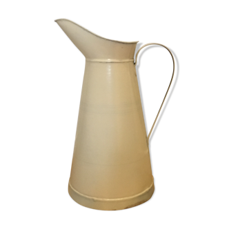 Broc emaillé vintage