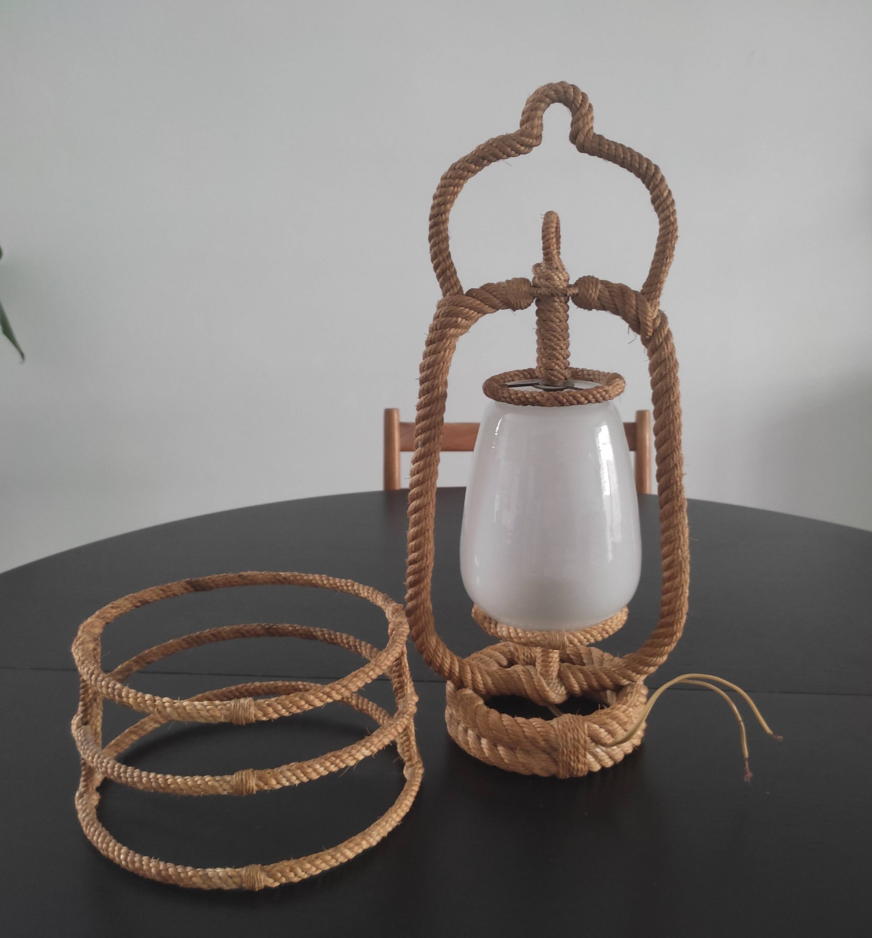 Rope wall lamp