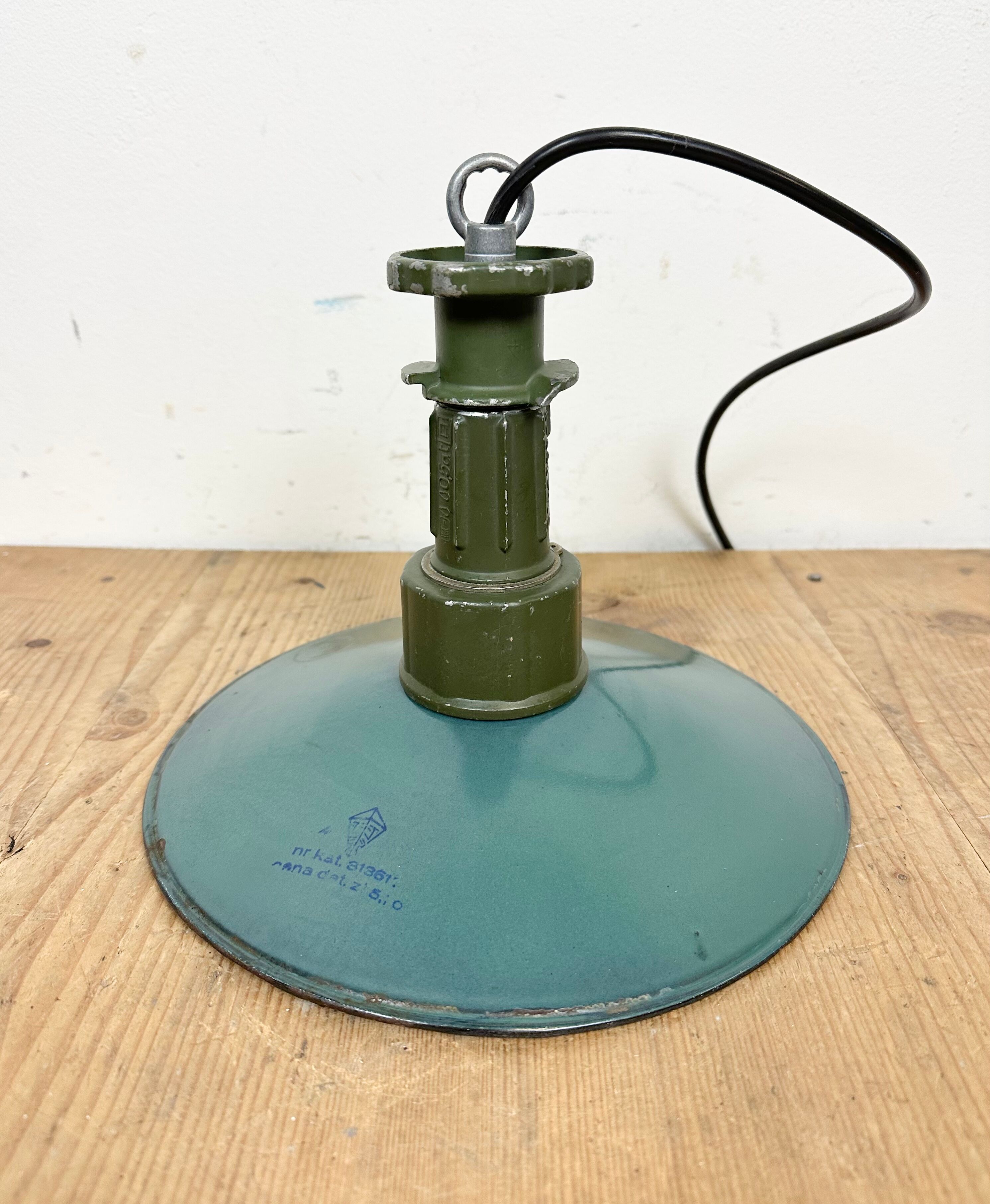 Industrial Green Enamel Pendant Lamp with Cast Aluminium Top, 1960