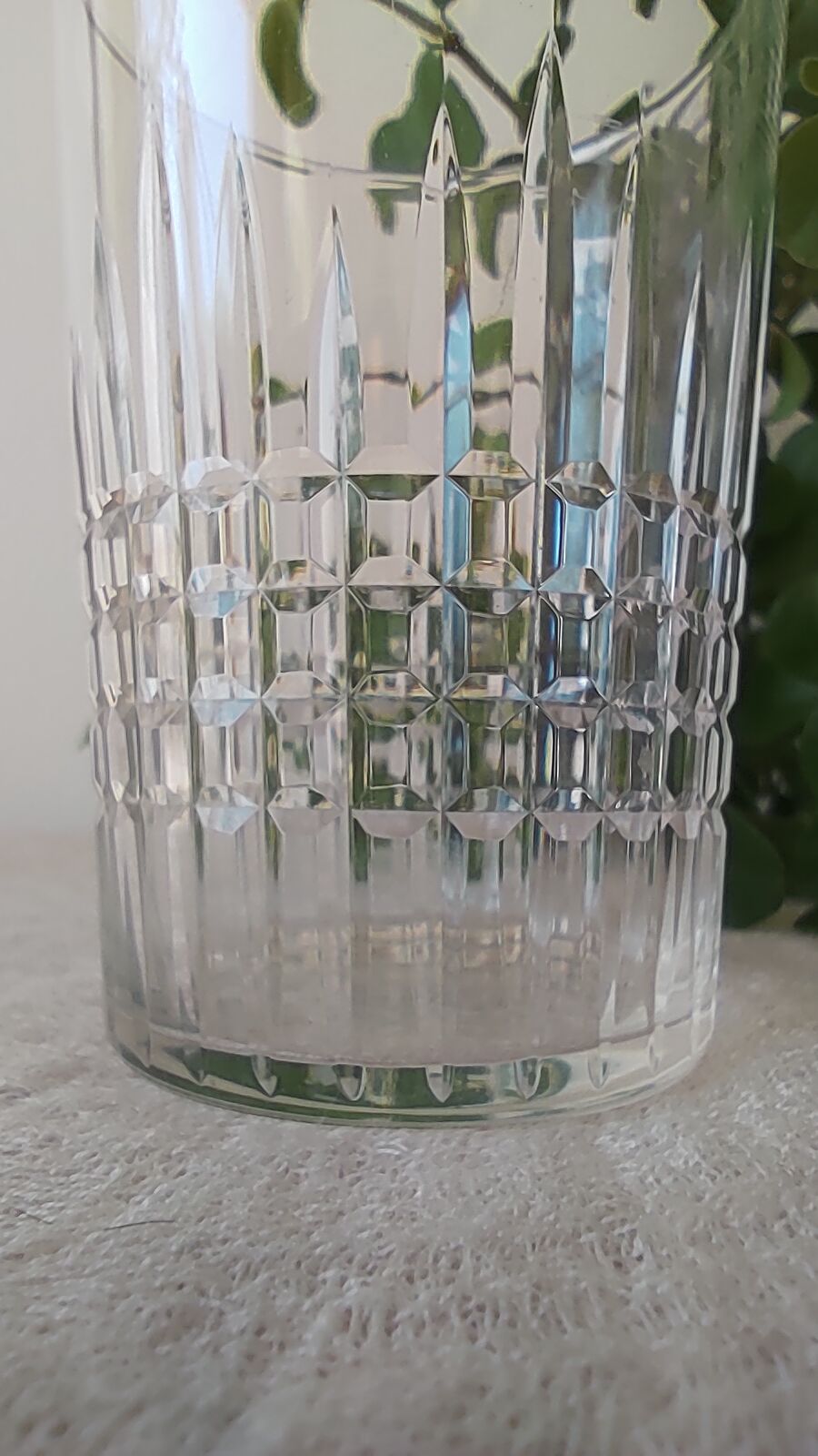 Cut crystal baccarat liquor cup