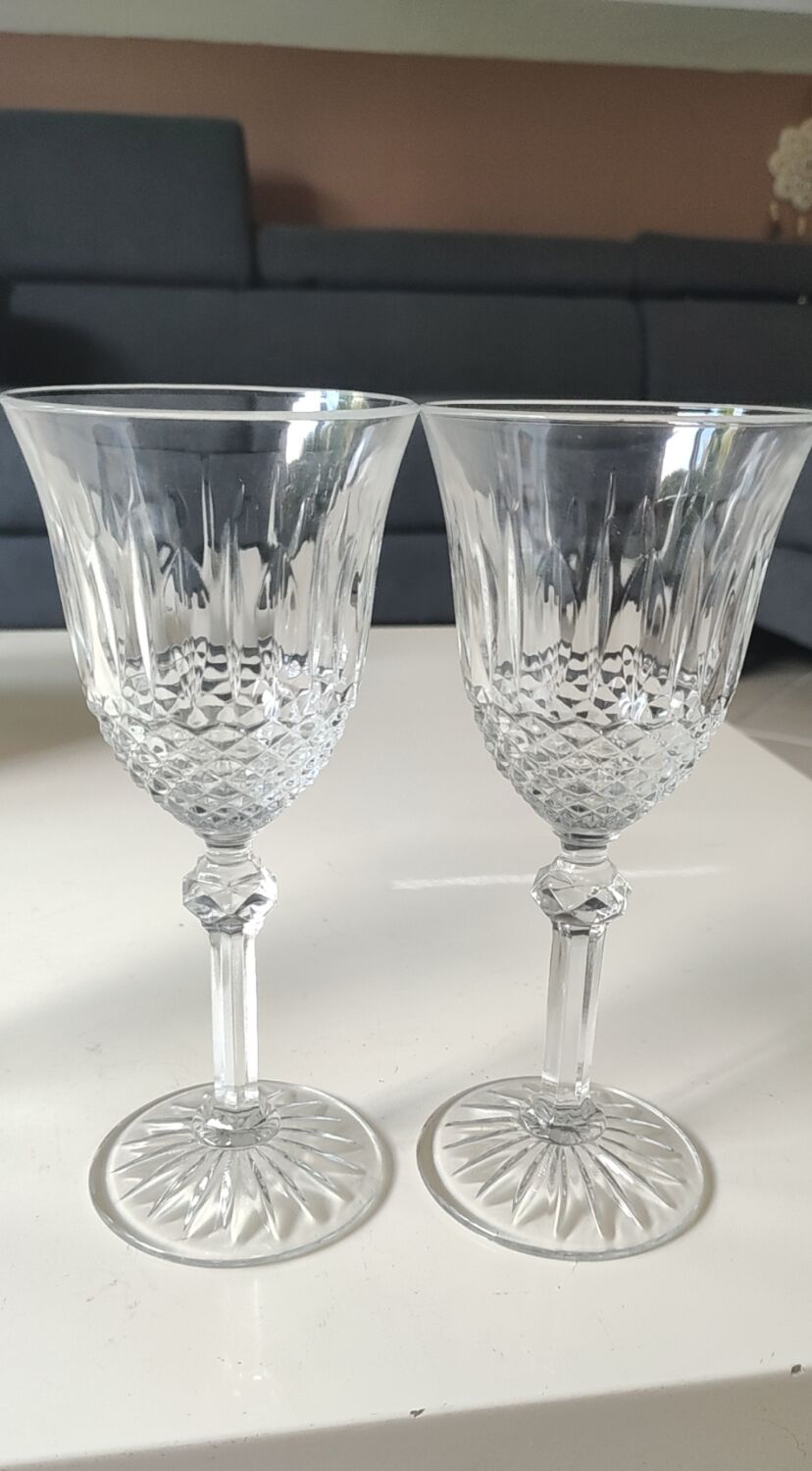Set of 6 white wine glasses, Bohemian crystal. Regency/Empire style, 17.5 cm