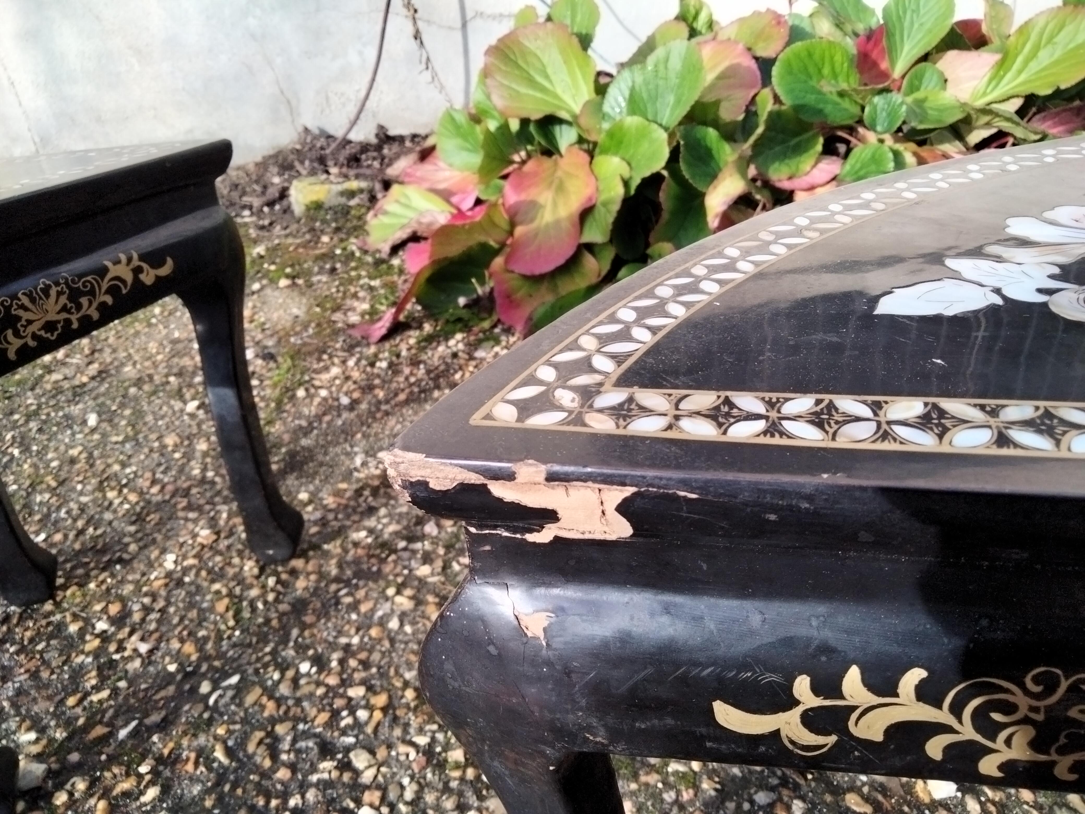 Coffee table Asian décor inlaid with vintage antique mother-of-pearl
