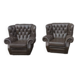Pair of Chesterfield armchairs with footrest