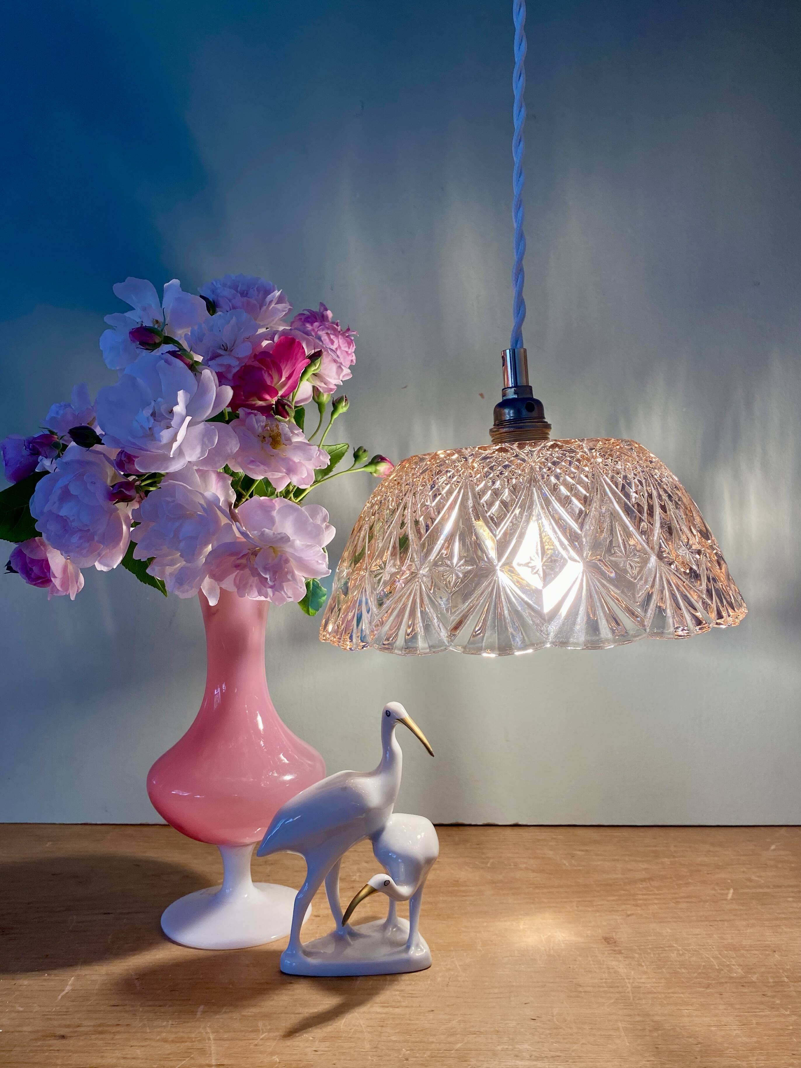 Vintage lampshade pendant light in pink molded glass - tableware collection -