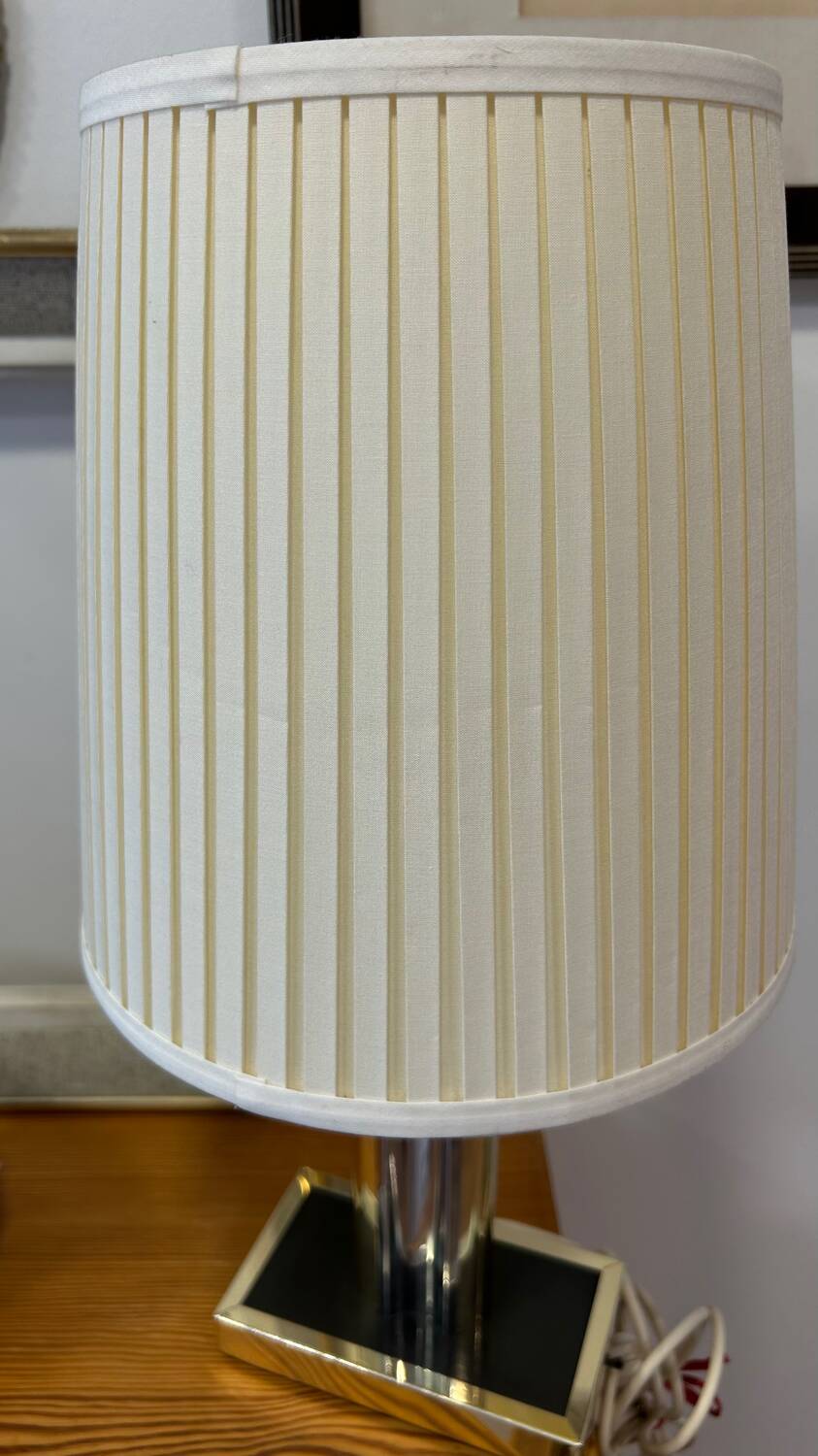 Robert de Schuytener pleated lamp