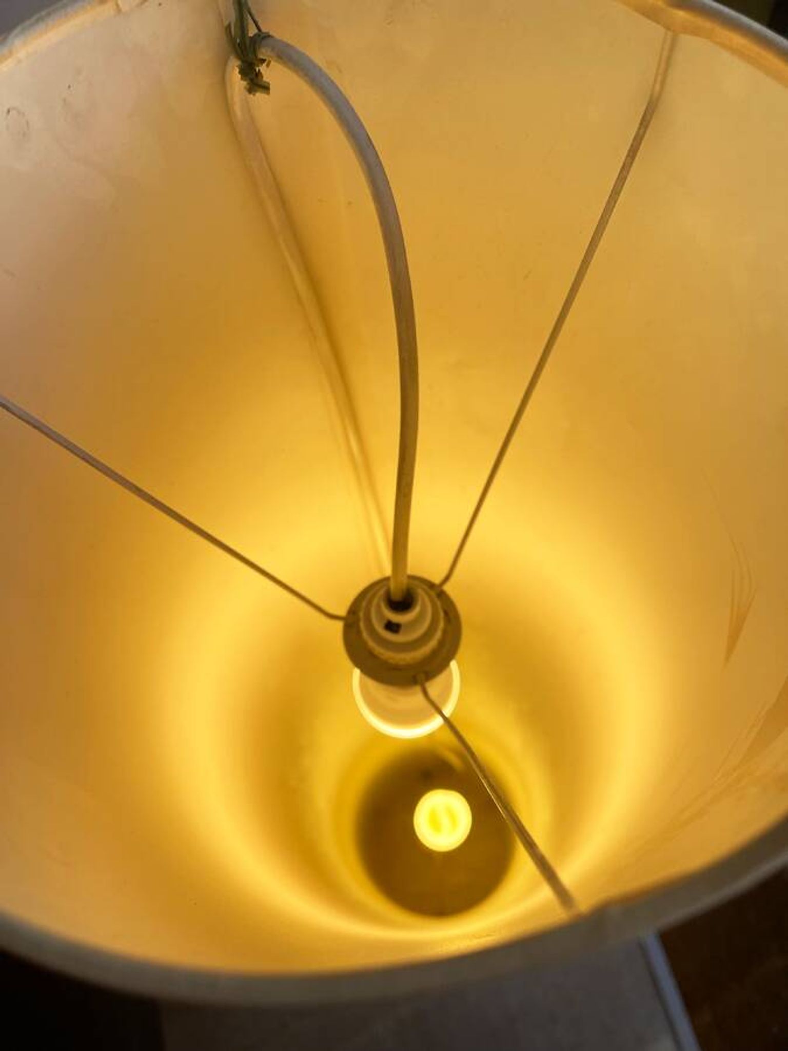 Lampadaire vintage cylindrique  – Années 70