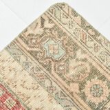 2x3 Rug For Accent Soft Beige Vintage Rug, 57x105Cm SK 22575