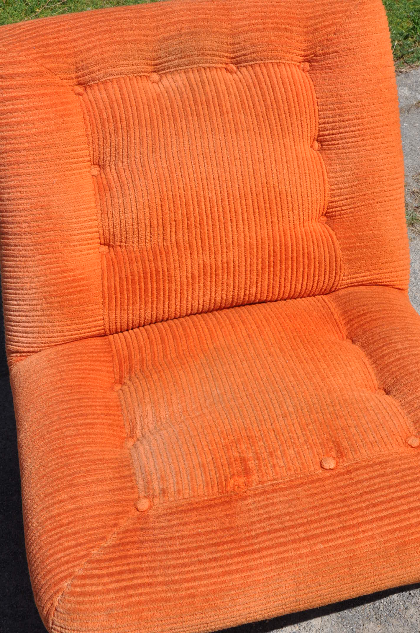 Paire de fauteuils des années 70