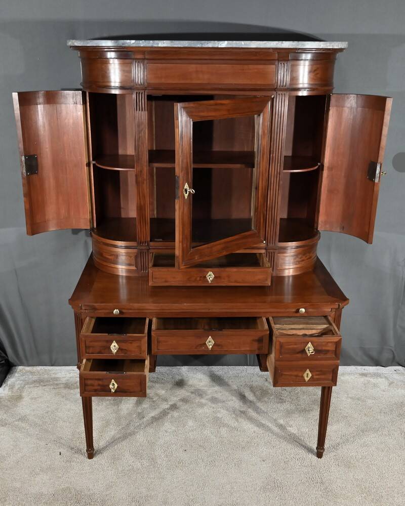 Louis XVI desk in Cuban mahogany – Late 18th century