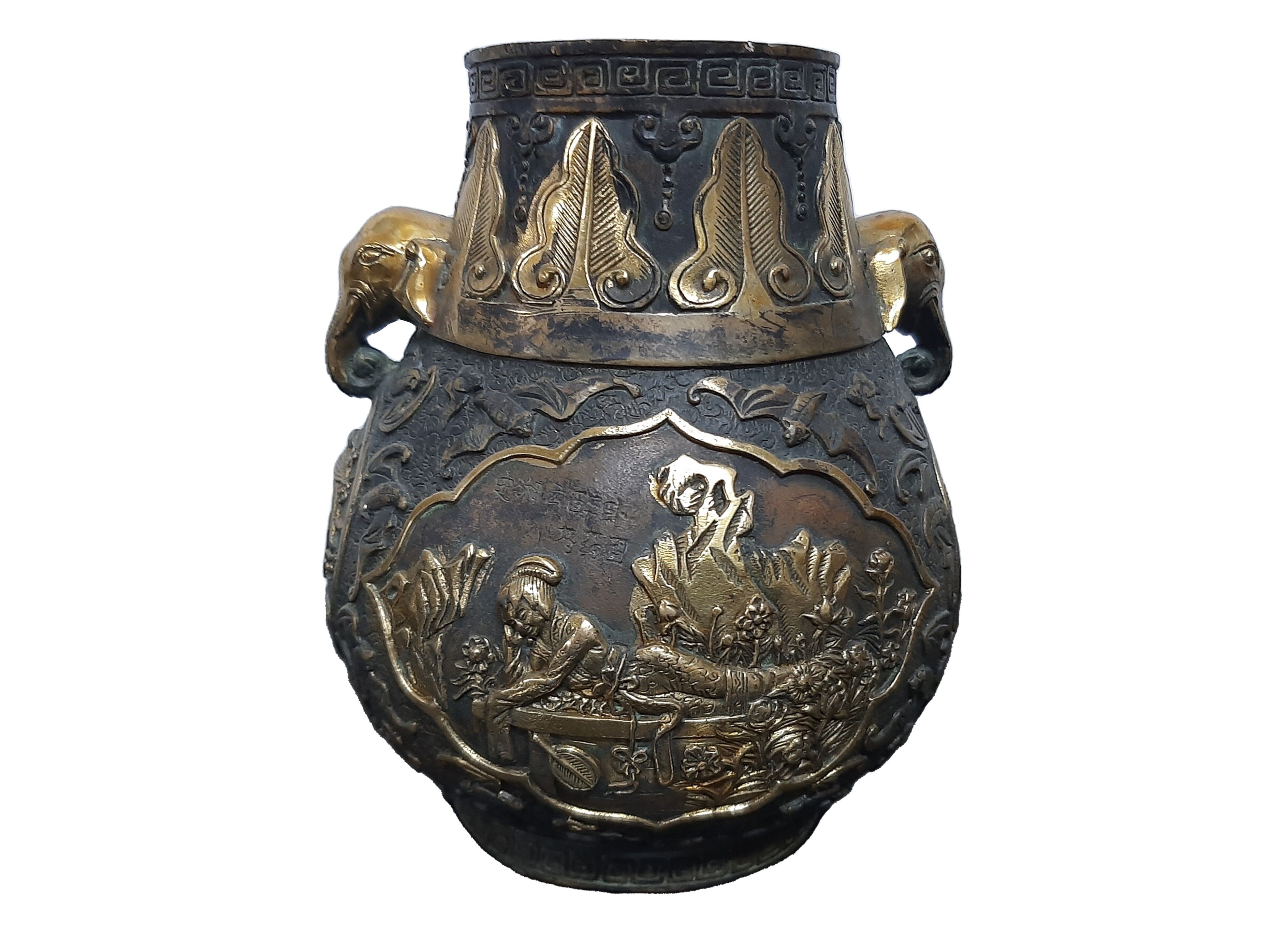 Chinese archaistic bronze vase, 19th century