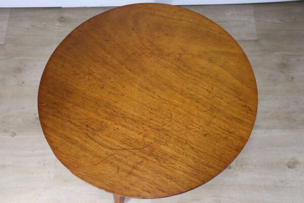 Table basse tripode en chêne, années 50