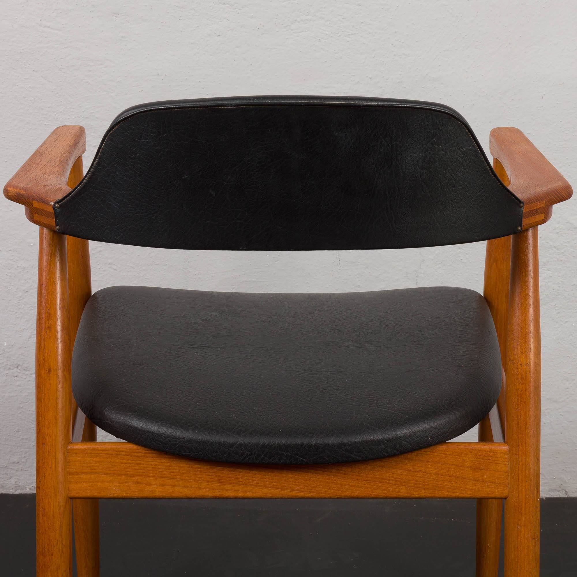 Solid teak chair in blak vinyl fabric, Denmar