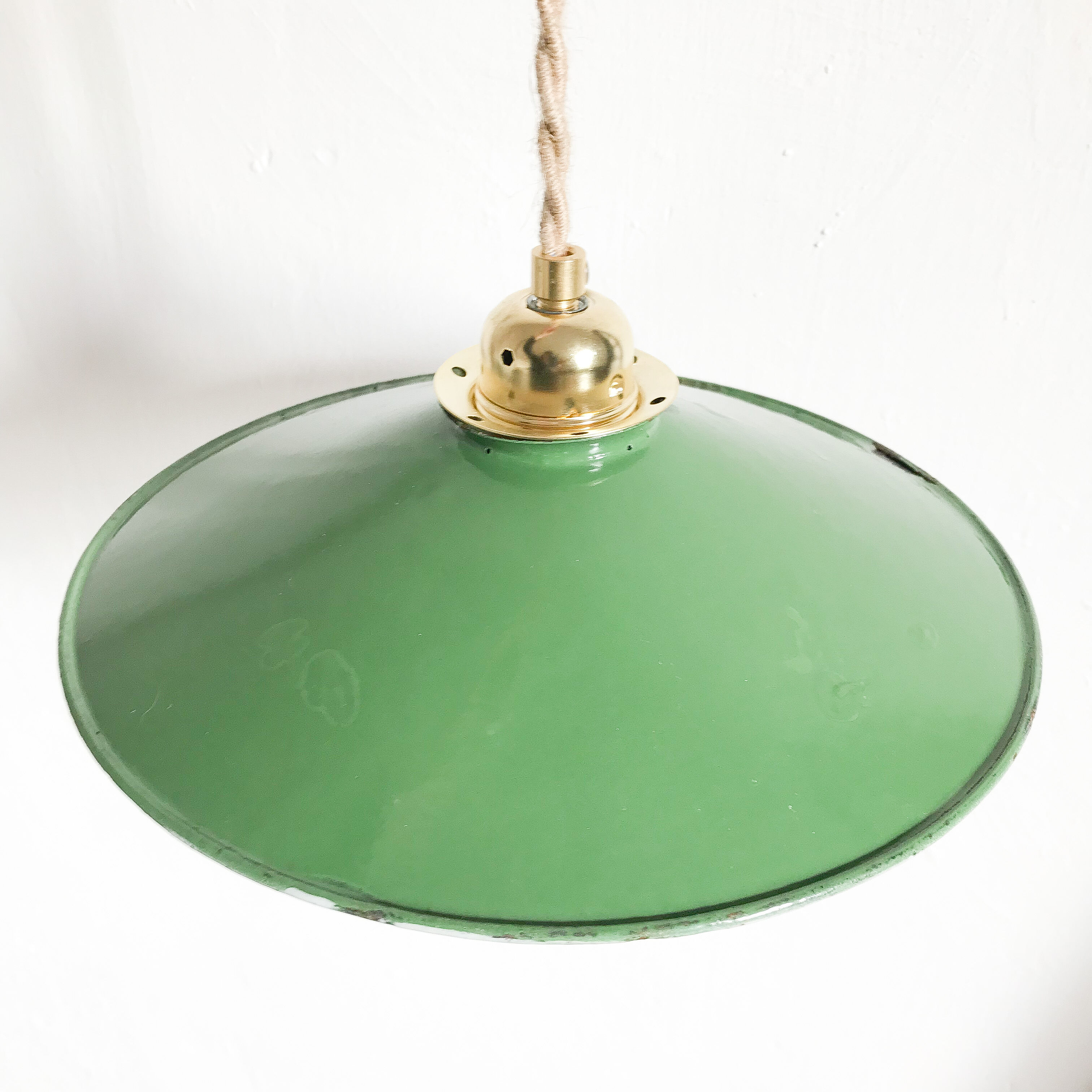 Green metal suspension