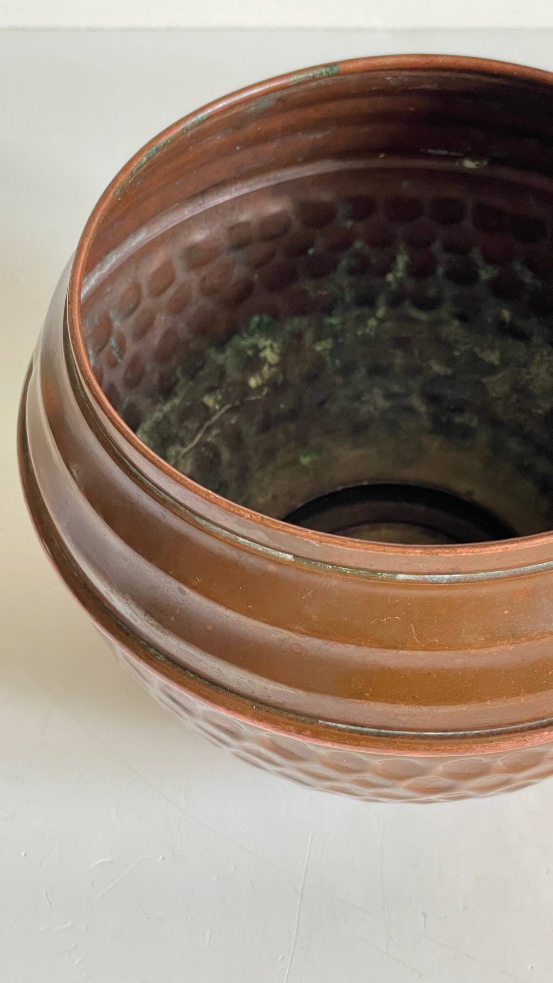 Planter by Villedieu copper vintage patina