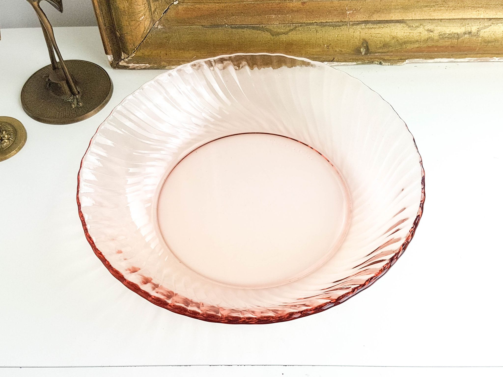 Plat rond en verre dépression rose "Rosaline" Arcoroc de Luminarc