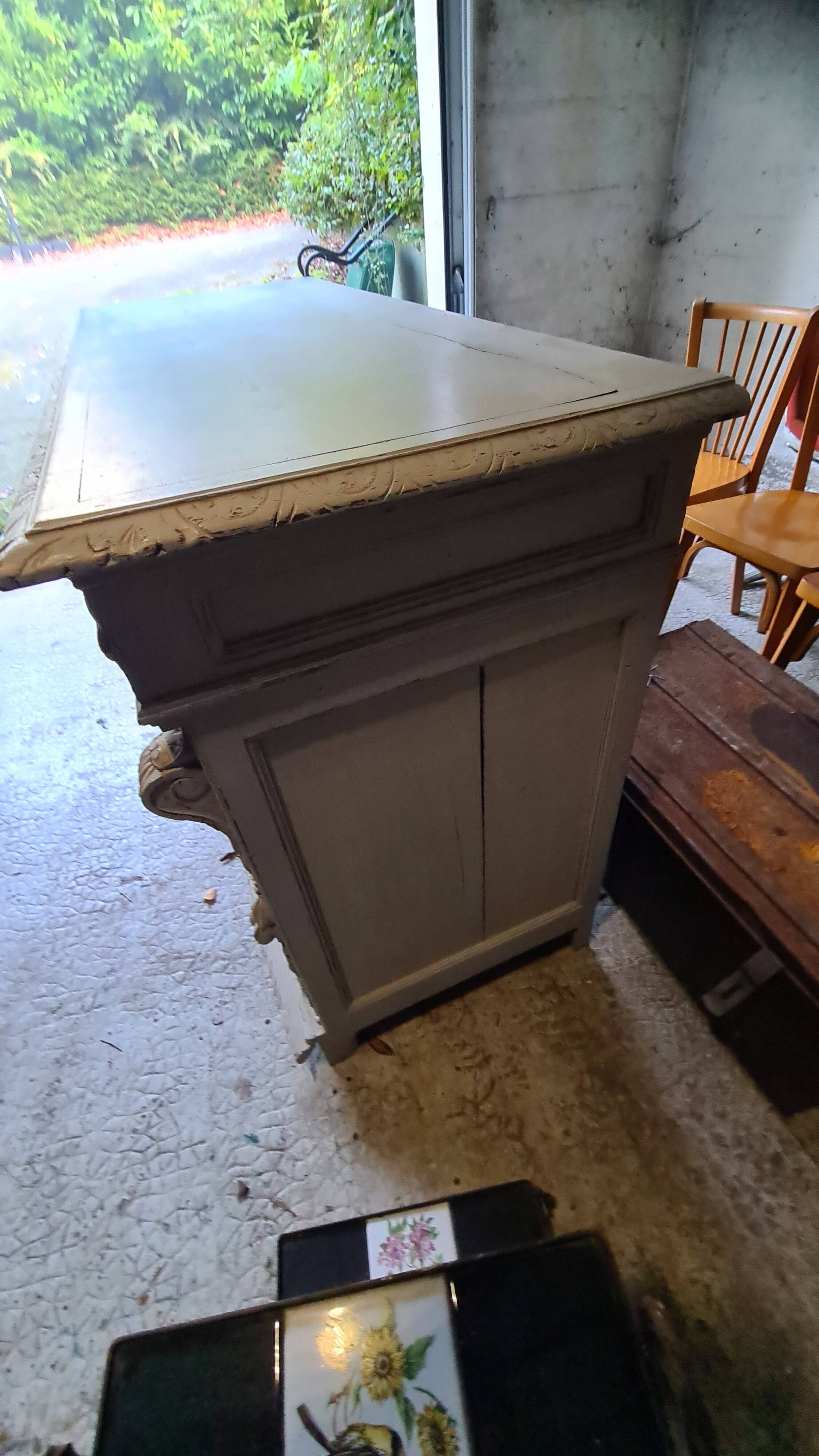 Old hunting buffet with original beige patina / hunting furniture