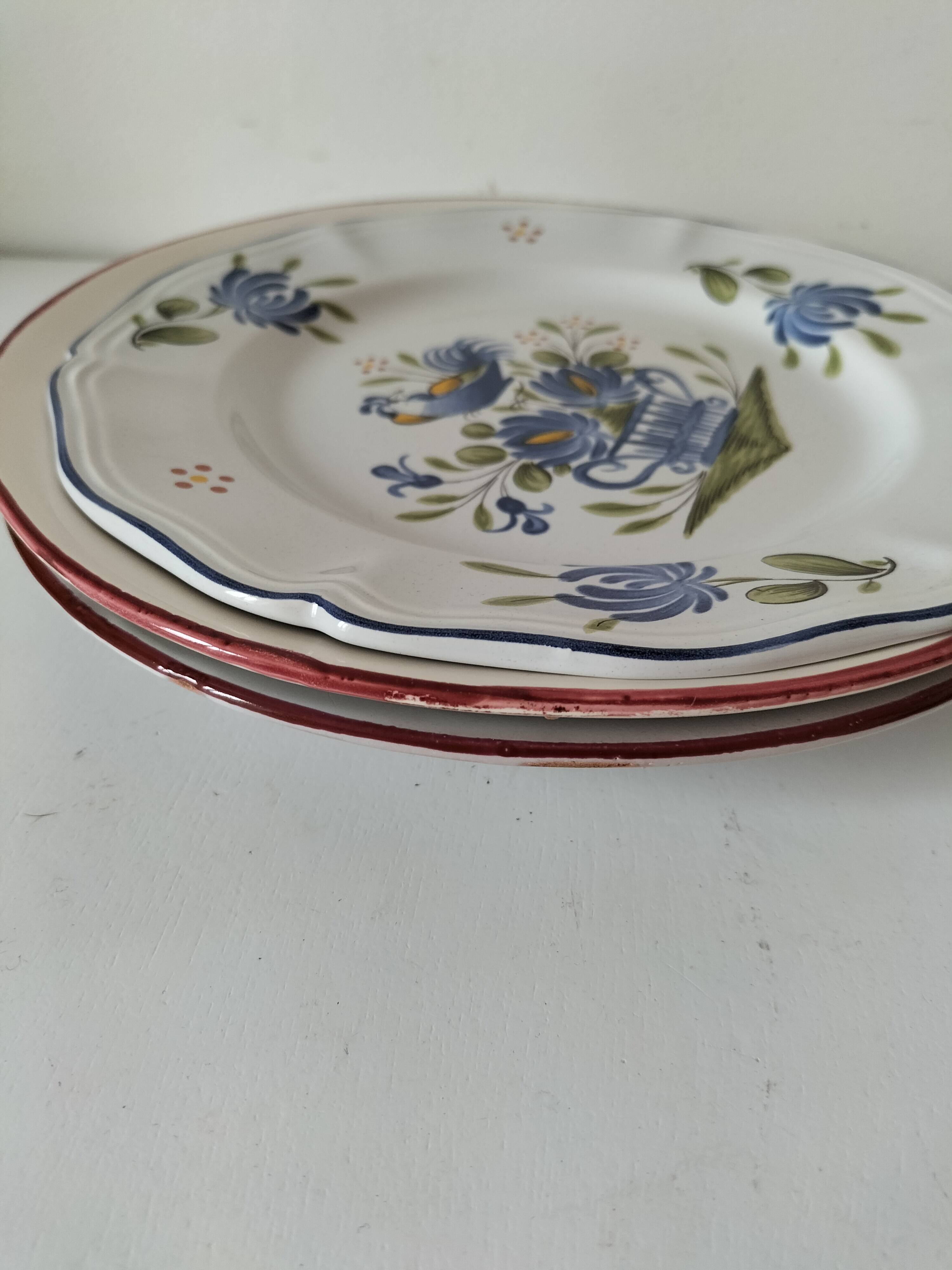 Trio of plates with rooster - Eastern earthenware