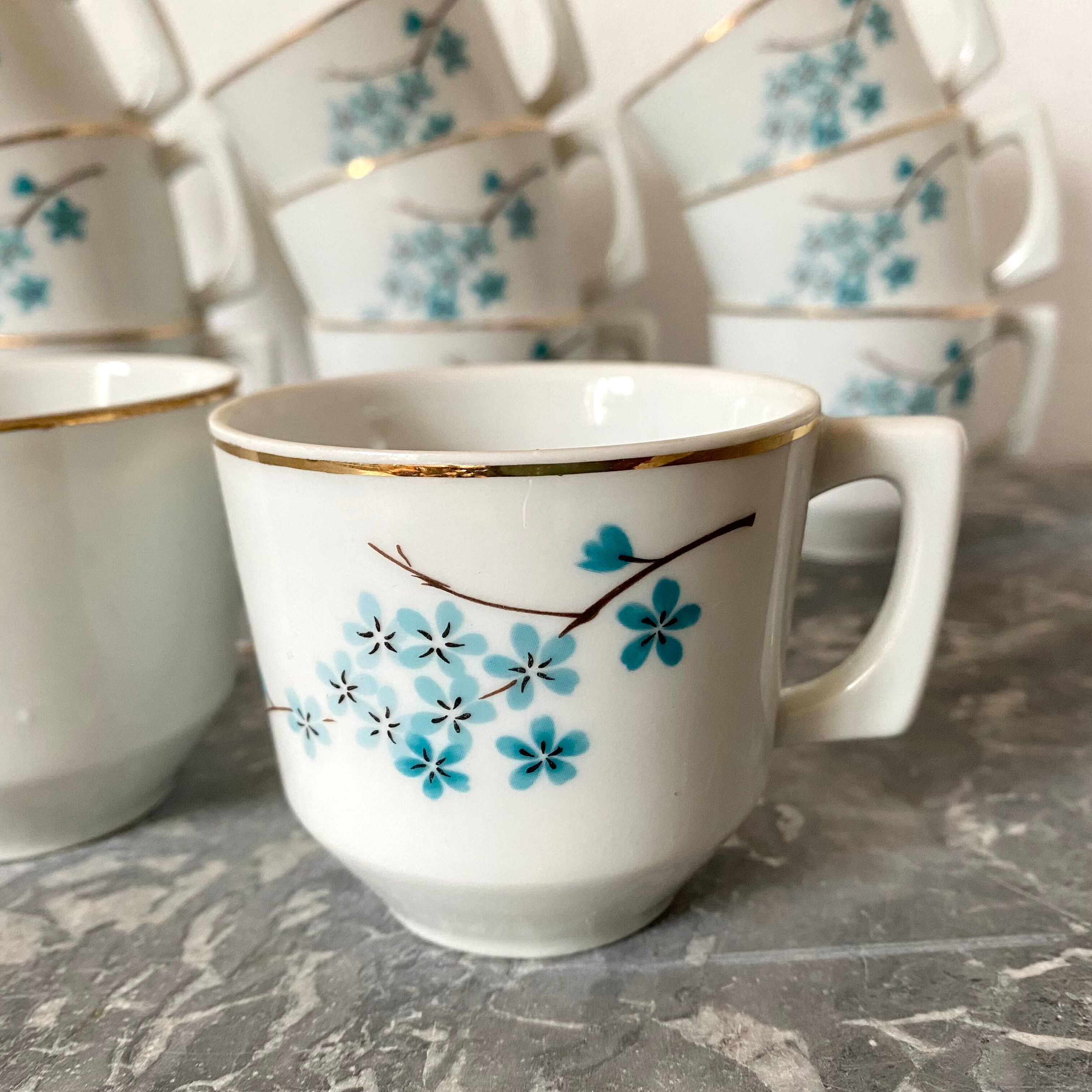 Set of 12 porcelain cups