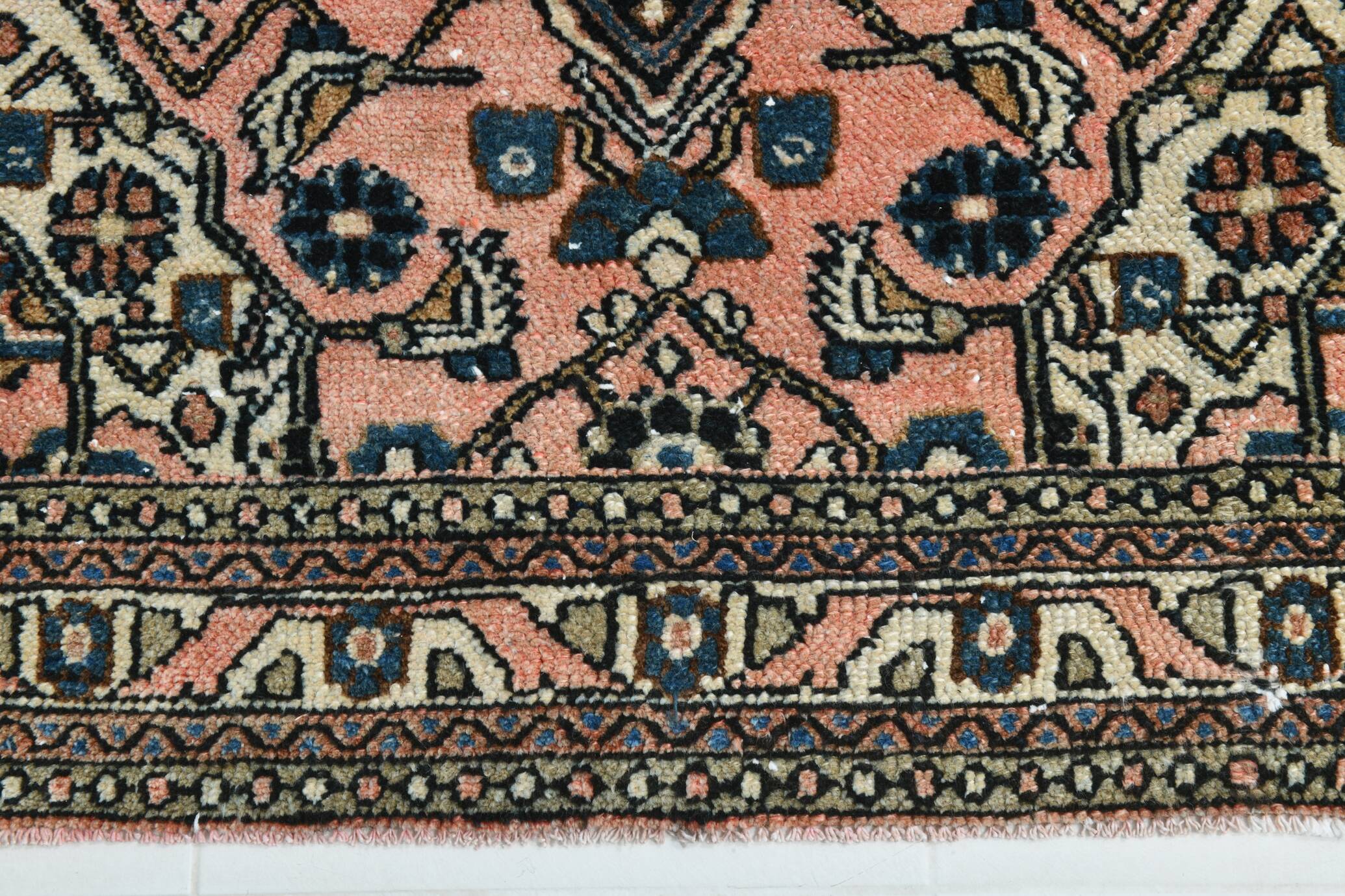 5x7 Peach Navy Blue Persian Area Rug, 142x209Cm