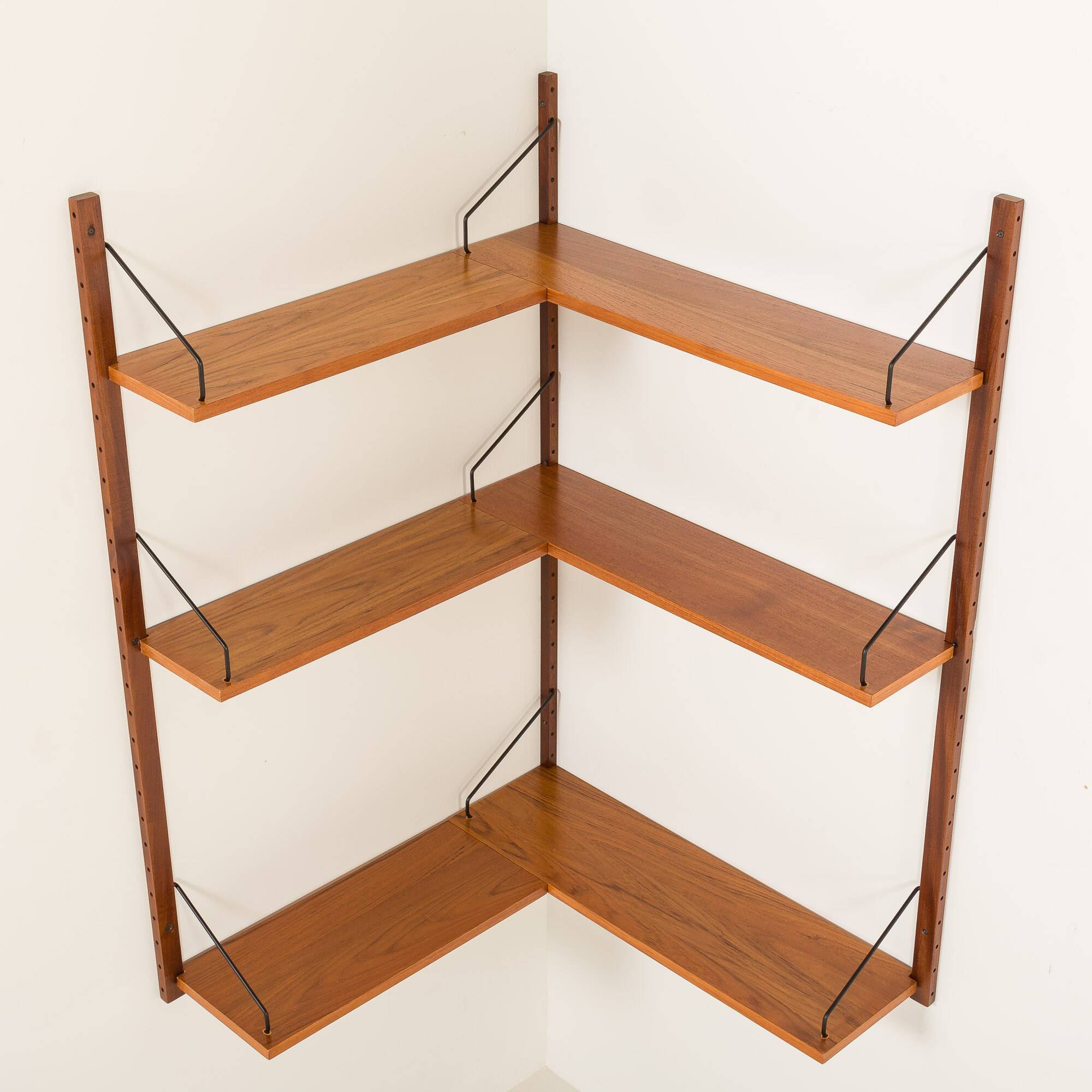 Poul Cadovius corner shelving unit for Cado, 1960s