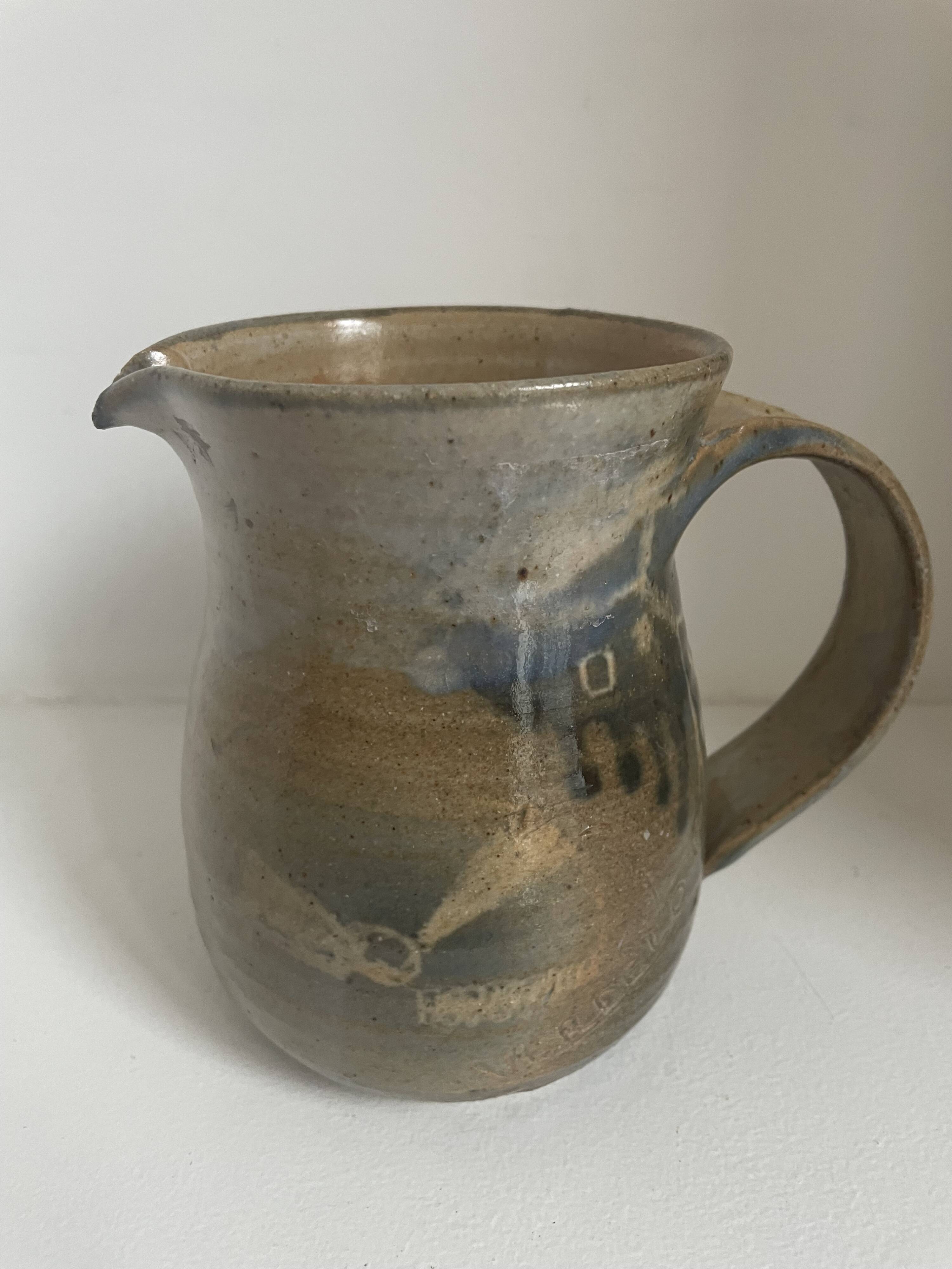 Set of 18 decorative items