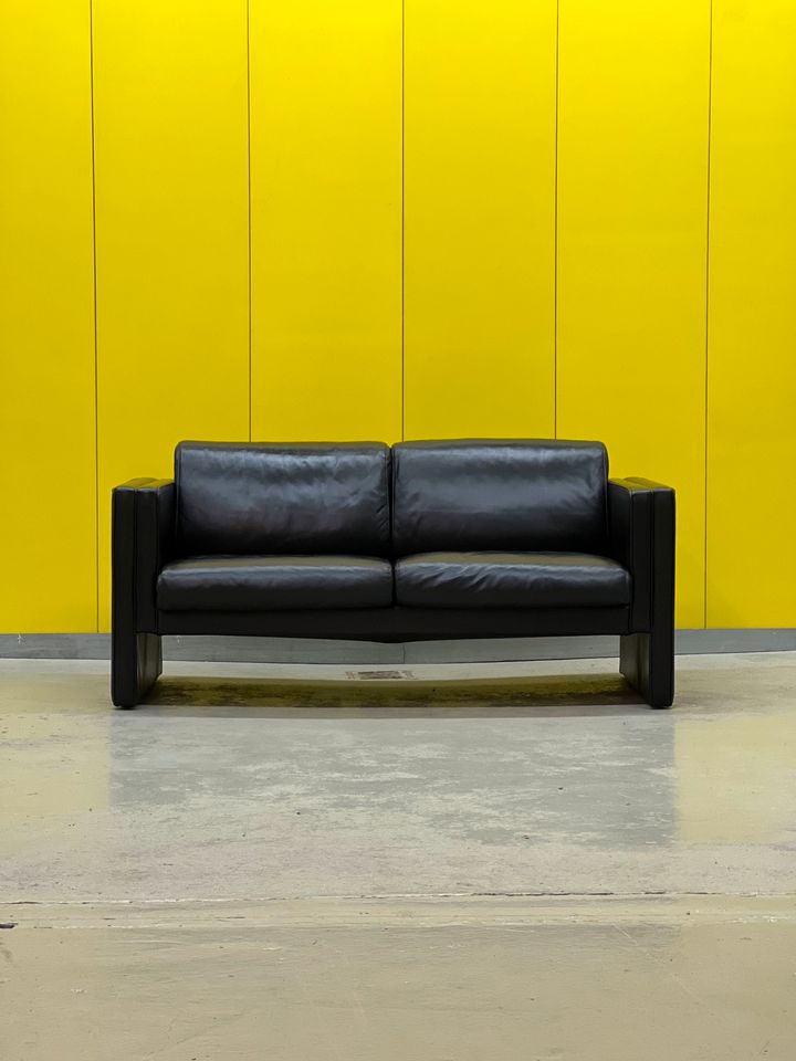 Walter Knoll Studio Line Series black leather 2 seater sofa designed by Jürgen Lange