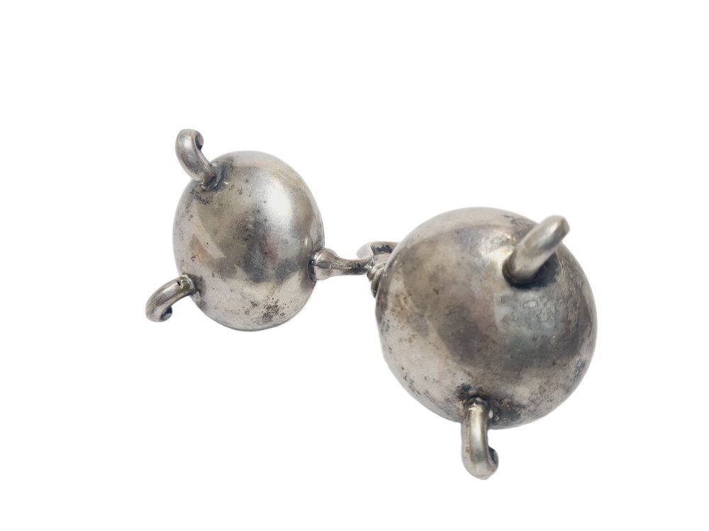 Porte-sel et poivre en argent éclectique, Allemagne, années 1890.