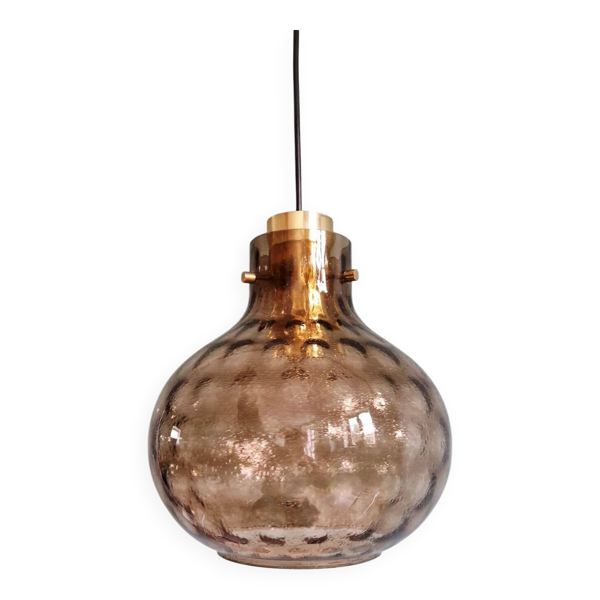 Suspension en verre fumé alvéolé (2 disponibles), Glasshütte Limburg, 1970