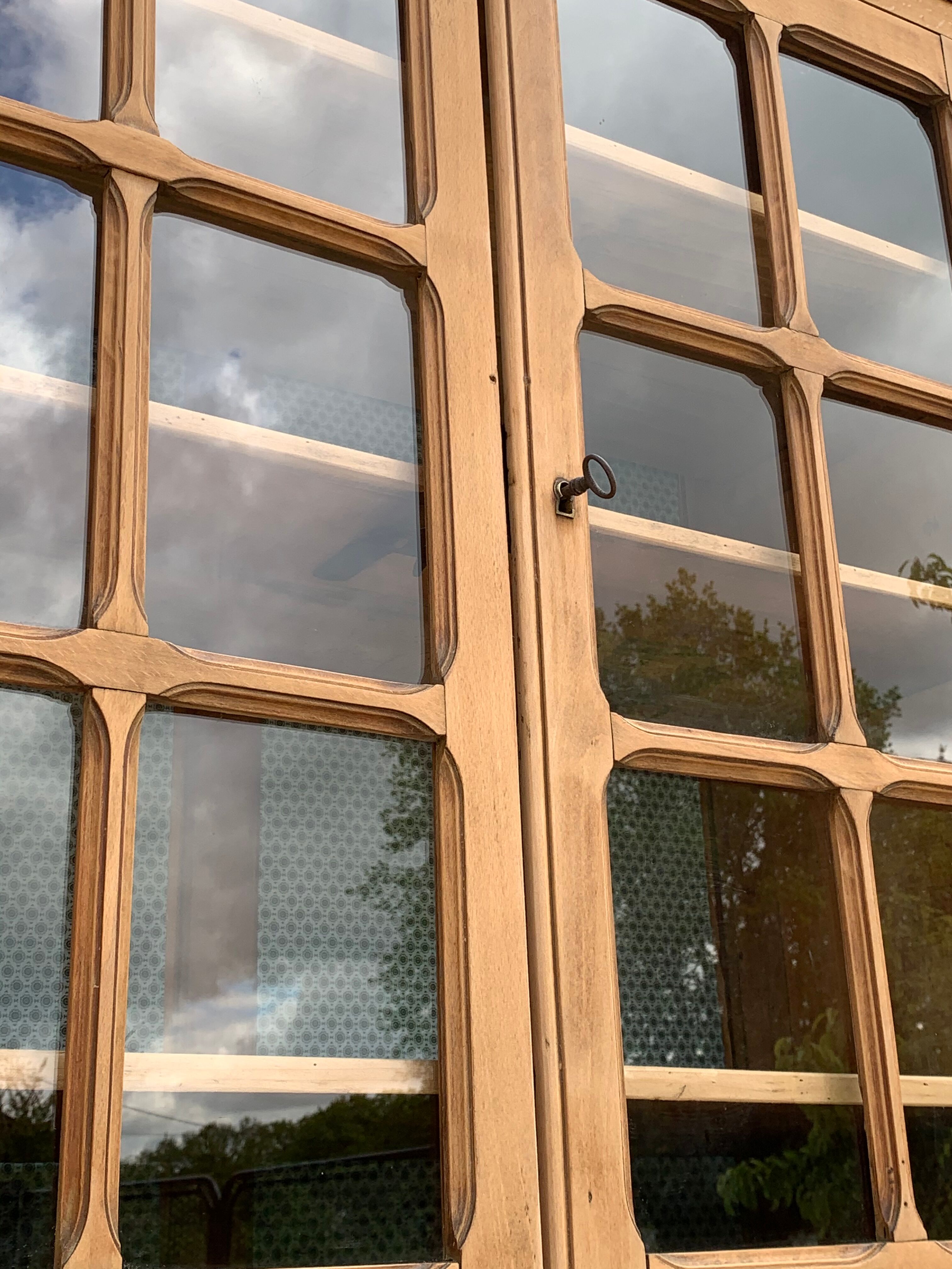 Parisian buffet glazed raw wood