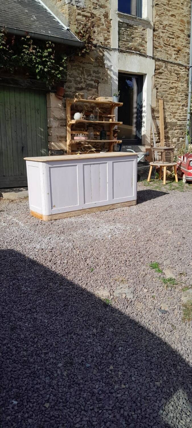 Comptoir en sapin peint en gris