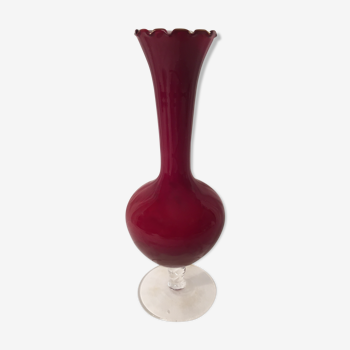 Vase verre opale bordeaux années 70