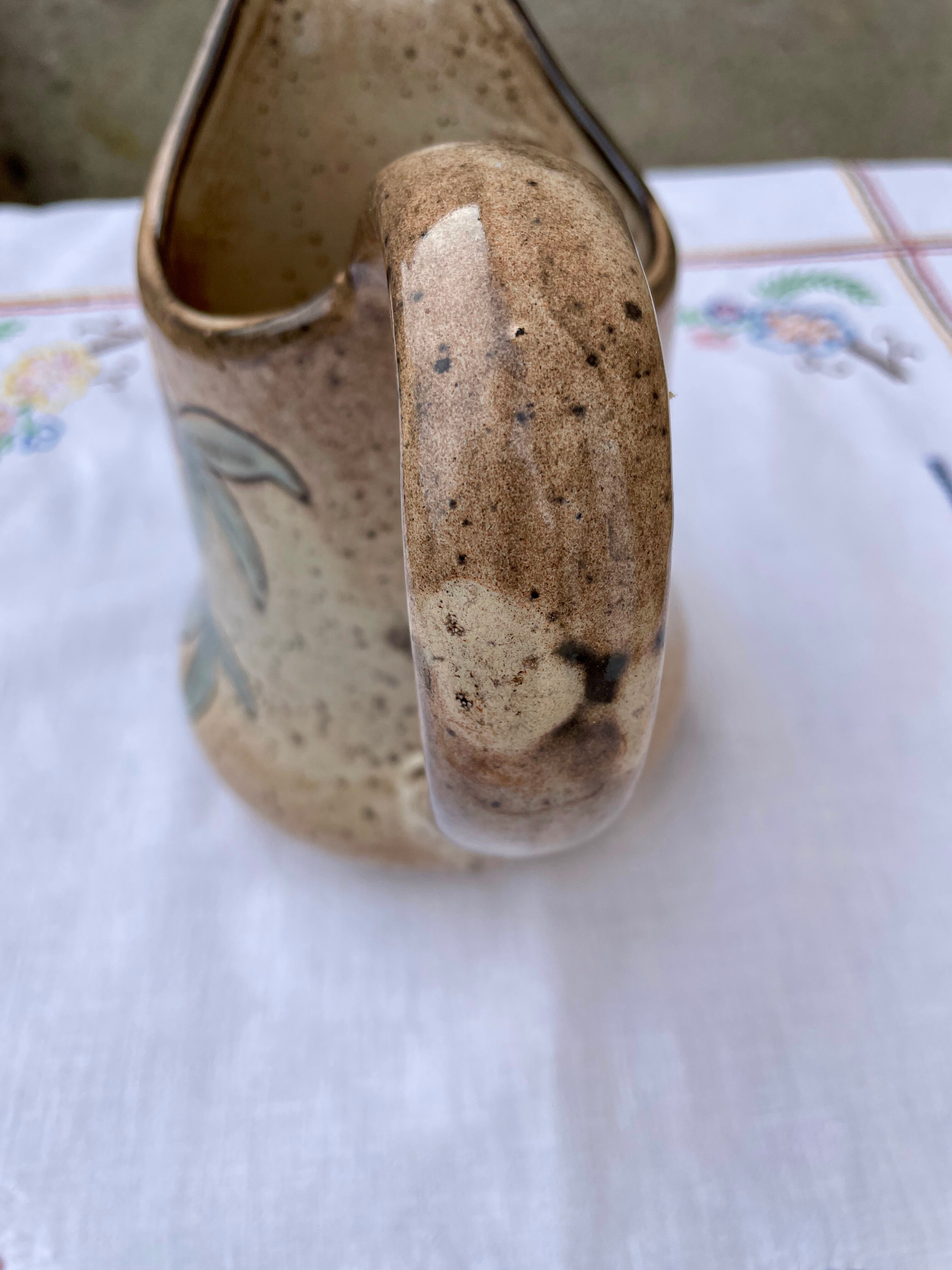 Les Grottes Dieulefit pitcher