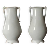 Paire de vases à fleurs en porcelaine blanche
