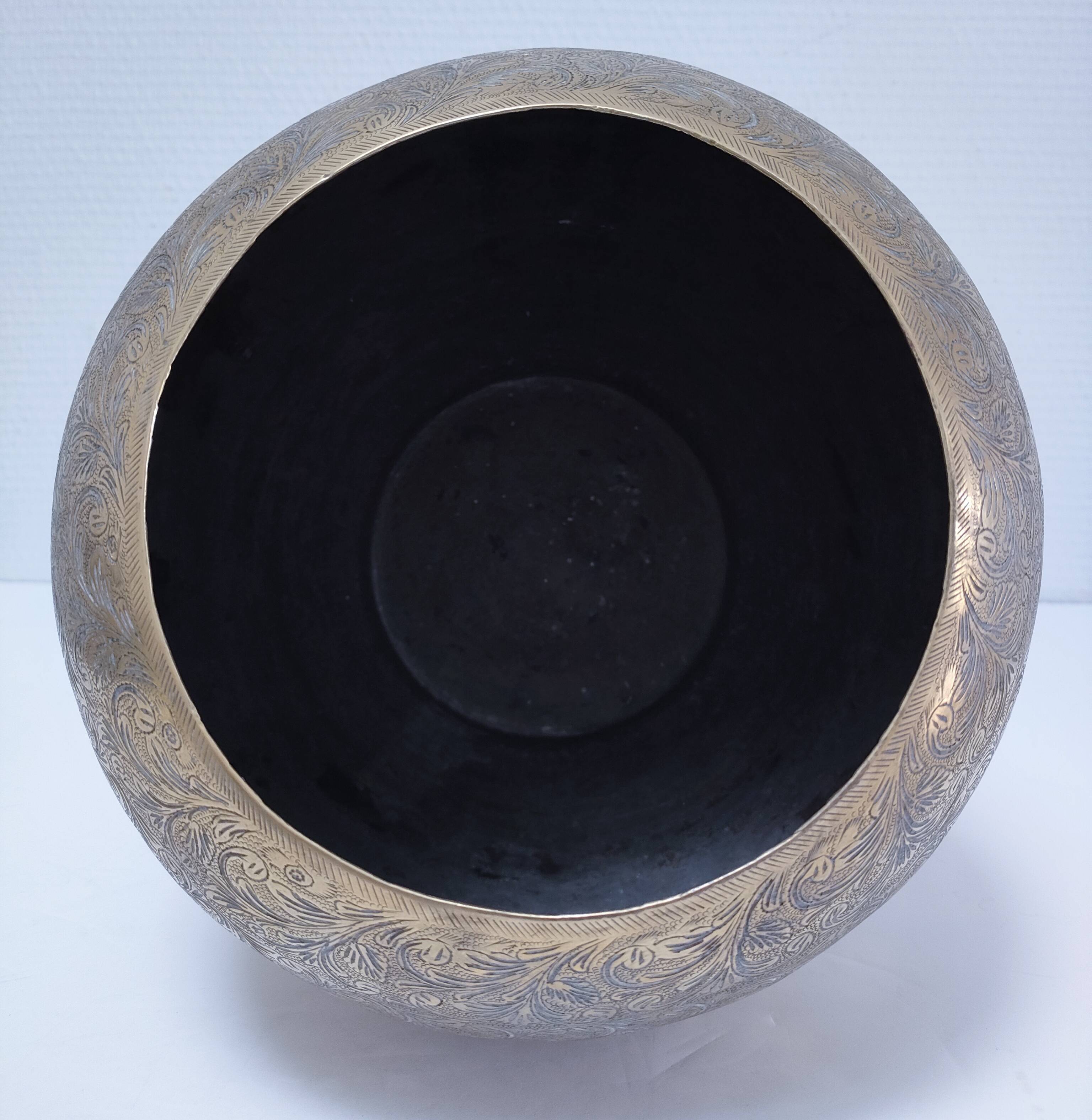 Solid brass pot cover engraved with animal, plant and character decoration